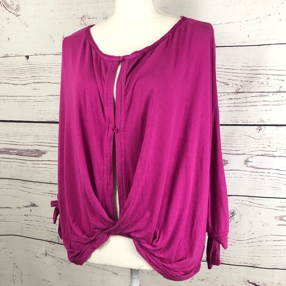 Free People Tops - FREE PEOPLE Keepin’ on Tie Sleeve Top